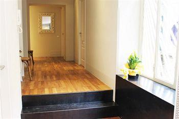 5 For 7 People Near Coloseum Guest house 2*